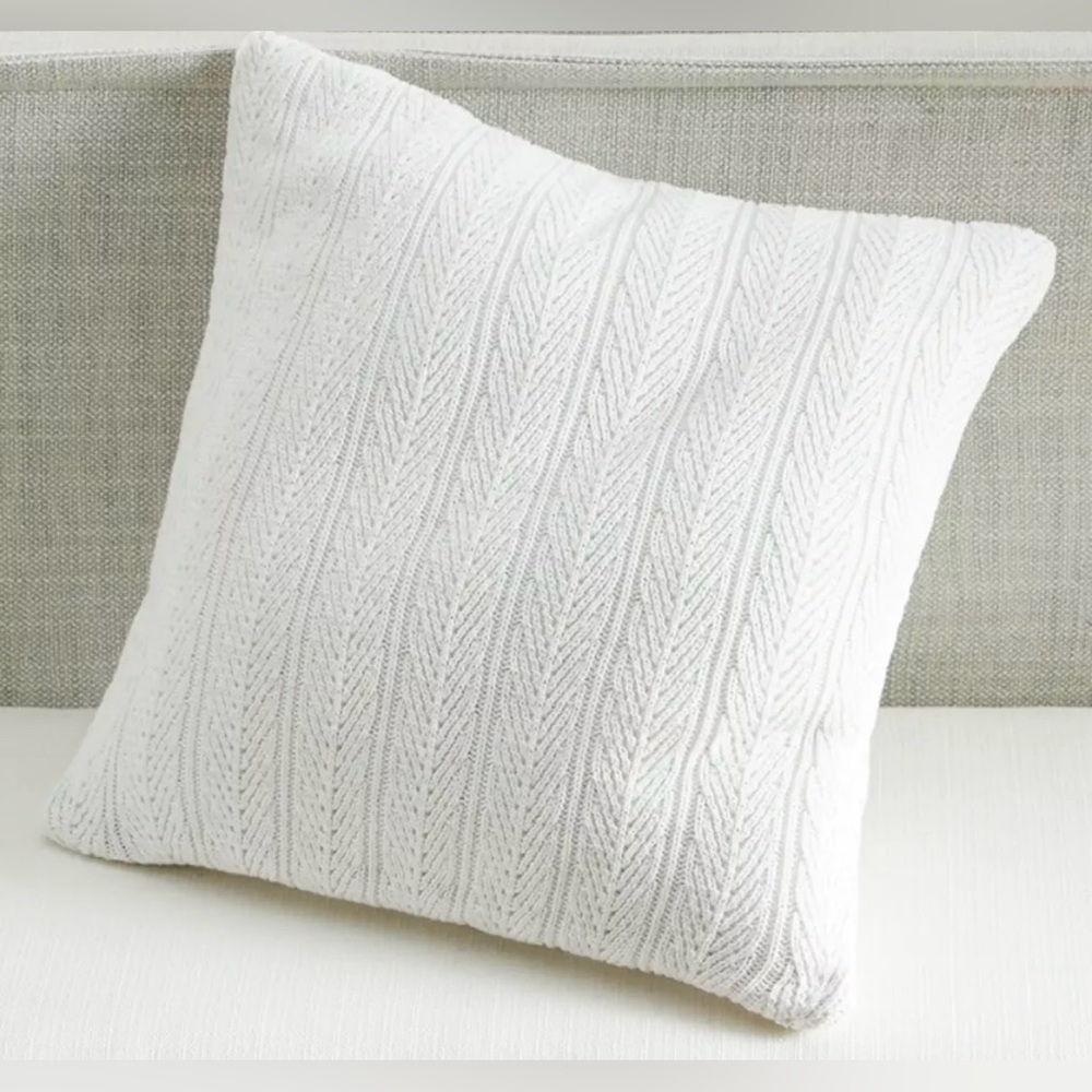 NEW RALPH LAUREN HOME THROW PILLOW 18 in sq POINTELLE KNIT CHIC CREAM SO…